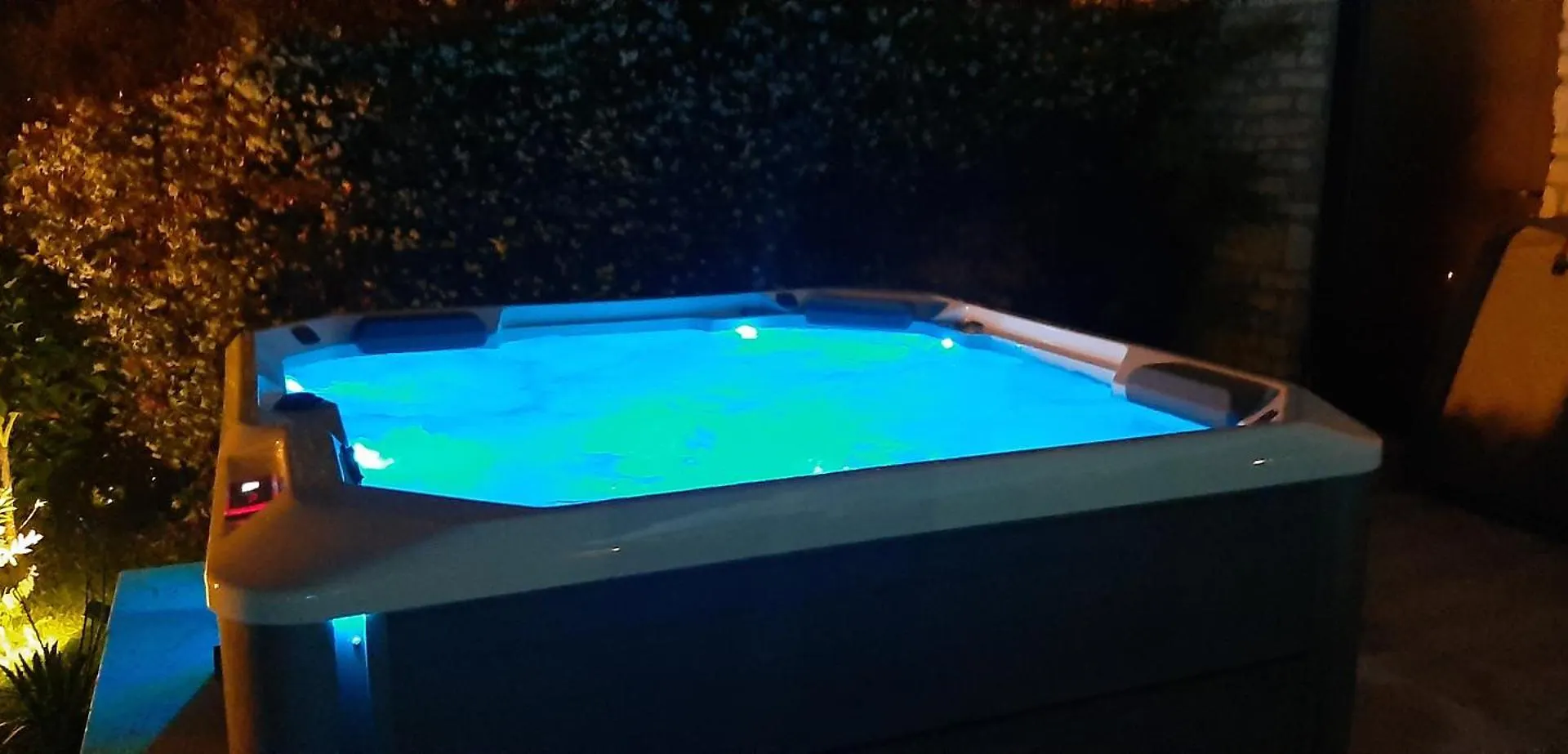 Villa Mimosa-Con Piscina E Vista Lago Brenzone sul Garda 0*,  Italia